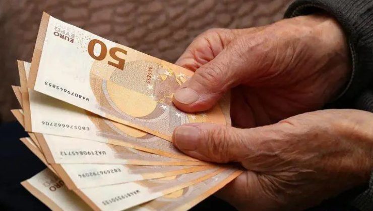 Pensioni minime a 700 euro